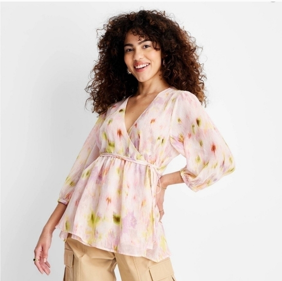 Future Collective Floral 3/4 Sleeve V-Neck Wrap Top Size Medium - Picture 4 of 8